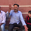 Oturma eylemindeki babadan HDP'lilere: Utanmaz oğlu utanmazlar