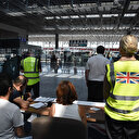 Thomas Cook'un iflası sonrası İngiliz turistlerin bir kısmı charter seferiyle Manchester'a götürüldü