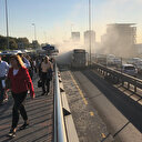 İstanbul'da bir metrobüsün motor kısmında yangın: Seferlerde aksama yaşandı
