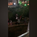 Mersin'de insanlıktan utandıran görüntüler: Suriyeli küçük çocuğu dövüp annesine hakaret etti