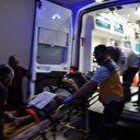 Freni boşalan TIR'dan atlayarak kurtuldu: Kayalıklara çarparak durdu