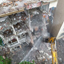 Büyükçekmece'de risk taşıyan binaların yıkımına başlandı