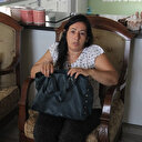 Boşanamadığı kocasına attığı çanta silah sayıldı: Doğum gününde cezaevine girdi