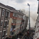 İstanbul Esenyurt'ta 4 katlı binanın çatısında yangın: Çok sayıda vatandaş dumandan etkilendi
