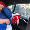 PKK yandaşları Norveç'te küçük çocuğun da bulunduğu Türk ailenin aracına saldırdı