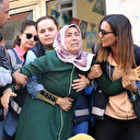 Evladı için oturma eylemi yapan anne fenalık geçirdi: Evlatlarımızdan ne istediniz vicdansızlar?