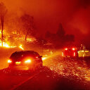 Kaliforniya'daki yangınlar durdurulamıyor: NBA oyuncusu Lebron James ve aktör Arnold Schwarzenegger evlerini tahliye etti