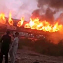 Pakistan'da bir yolcu treninde çıkan yangında 73 kişi hayatını kaybetti