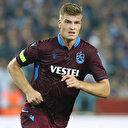 Trabzonsporlu Sörloth hastaneye kaldırıldı