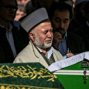 Emekli imam gözyaşları içinde oğlu ve torununun cenaze namazını kıldırdı