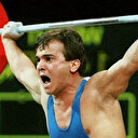 Naim Süleymanoğlu:
Hasret ve vuslatla geçen bir ömür