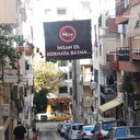 'İnsan ol kornaya basma' pankartını gören sürücüler kornaya basmadı: Gürültü bıçak gibi kesildi