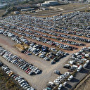 Ankara'da yediemin otoparkındaki araçlar çürümeye terk edildi