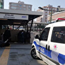 Marmaray'da raylara düşen yaşlı adama tren çarptı: Birçok yerinden yaralandı