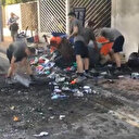 Hong Kong'da askerler sokakları temizledi