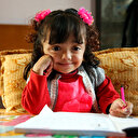 Kırılan elleri cam kemik hastası 7 yaşındaki İlknur'a engel olmuyor