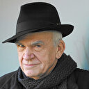 Yazar Milan Kundera'ya Çekya vatandaşlığı 40 yıl sonra geri verildi