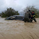 Adana'da sele kapılan 4 kişi kurtarıldı