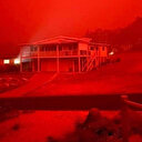 Avustralya'da yangından kaçan 4 bin kişi sahile sığındı