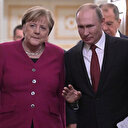 Putin ve Merkel Libya krizini görüştü