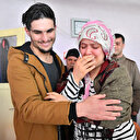 Suriyeli Mahmut enkazdan kurtardığı çiftle buluştu