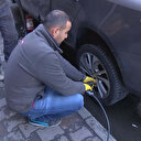 Kar haberini duyan lastikçiye koştu