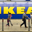 IKEA'dan başörtülü çalışanına tepki gösteren müşteriye cevap: Bir daha gelmeyin