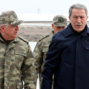 Komutanlar Hatay sınırında: Kara ve hava harekatını Bakan Akar bizzat yönetiyor