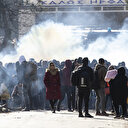 Yunan sınır polisi göçmenlere biber gazı ve ses bombasıyla müdahale etti