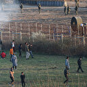 Yunanistan gaz bombalarının etkisini artırmak için 'fan' çalıştırıyor