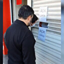 Beyazıt meydanındaki bir eczaneden dikkat çeken koronavirüs önlemi