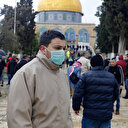 Mescid-i Aksa’da koronavirüs duası: Birer metre arayla saf tuttular