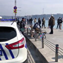 Polis ekipleri 'evde kal' uyarılarına aldırış etmeyen vatandaşın ayağına gitti