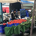 Koronavirüs önlemlerini pazarda hiçe saydılar