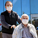96 yaşındaki baba ile 65 yaşındaki oğlu koronavirüsü yenerek taburcu edildi