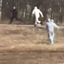 Koronavirüslü hasta kaçtı, sağlık çalışanları kovaladı