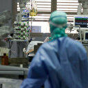 Özel hastaneler artık koronavirüs tedavisi kapsamında ücret isteyemeyecek: Hastalar ilaçlarını hastaneden temin edecek