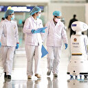 Robotlara korona görevi: Sokağa çıkanlara robot polisler kimlik soruyor