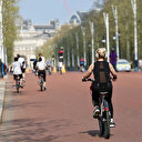 İngiltere'de koronavirüs nedeniyle 737 kişi hayatını kaybetti
