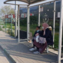 Hastaneye giden Somalili anne kız yolda kalınca imdadına polis yetişti