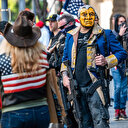 Silahlarla sokaklara çıktılar: ABD'de karantina karşıtı protestolara silahlı gruplar katıldı