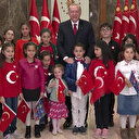 Cumhurbaşkanı Erdoğan çocuklarla birlikte İstiklal Marşı'nı okudu
