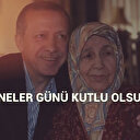 ''Hürmetlerin en büyüğünü hak eden annelerimizin Anneler Günü'nü tebrik ediyorum''