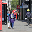 İngiltere'de Kovid-19 kısıtlamalarında 'sınırlı' değişiklik: 5 kademeden oluşan bir sistem oluşturuldu