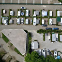 Koronavirüsten korunmak için karavana sığdırdılar