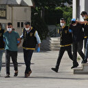 Otostop yapıp istediği yere kadar götürdükleri aracı gasp ettiler