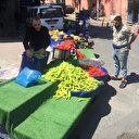 Sokağa çıkma kısıtlamasına rağmen tezgah kuran pazarcılara 10 bin 700 TL para cezası