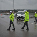 Kısıtlamayı hiçe sayıp ehliyetsiz yola çıktı