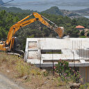 Turizm merkezlerinde 'kaçak yapıya' geçit verilmiyor: İmar barışına aykırı yapılar tespit edilerek yıkılıyor
