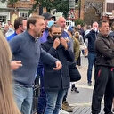 İngiltere'de ırkçılık karşıtı gösterileri ırkçılar bastı: Afrika'ya geri dönün